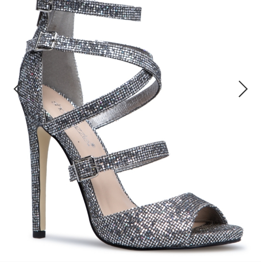 NWOT Shoe Dazzle Strappy Metallic Heels